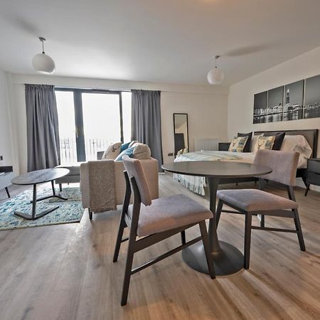 Seven Living Ashford - Modern And Spacious Apartments Ngoại thất bức ảnh